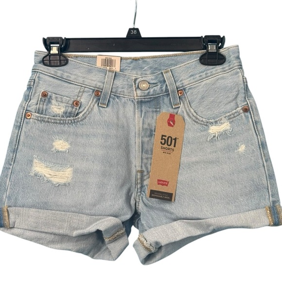 Levi's 501 Original Fit High Rise Women's Shorts in a light wash, Size 24. - Picture 1 of 6